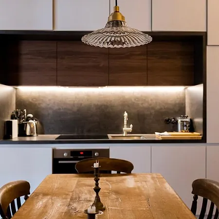 Charming & Luxurious Old Town 아파트 코츌라