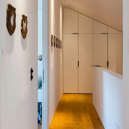 Charming & Luxurious Old Town 아파트