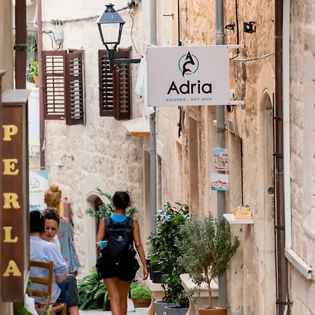 Charming & Luxurious Old Town Apartamento Korčula